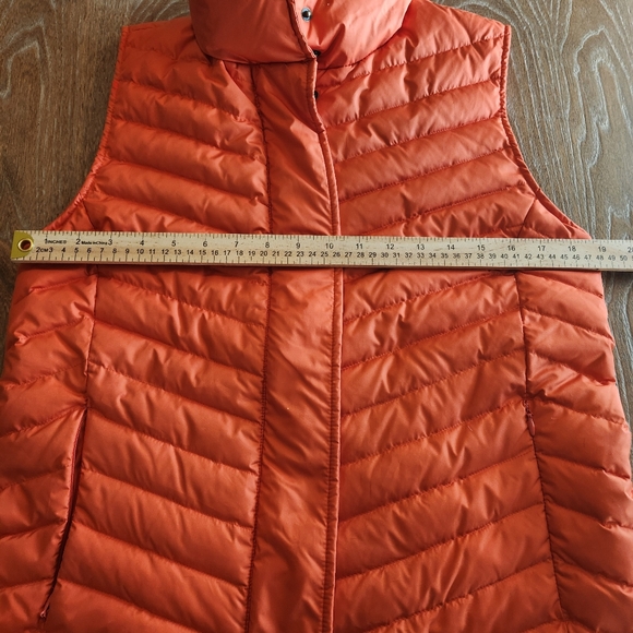 TALBOTS Down Puffer Tangerine Vest Women's Size Medium - Picture 13 of 15